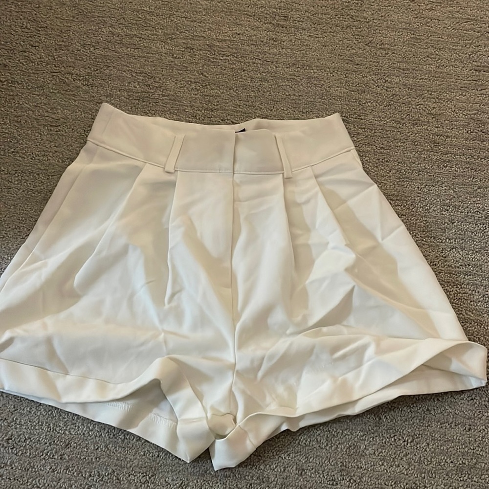 White shorts nasty gal